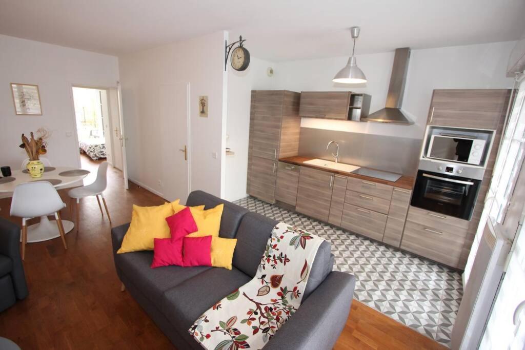 Sloan Square Apartment Bmyguest Серрі Екстер'єр фото