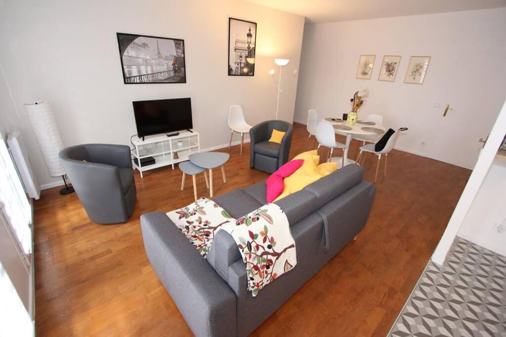 Sloan Square Apartment Bmyguest Серрі Екстер'єр фото